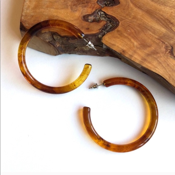 Jewelry - Acrylic tortoiseshell hoop earrings